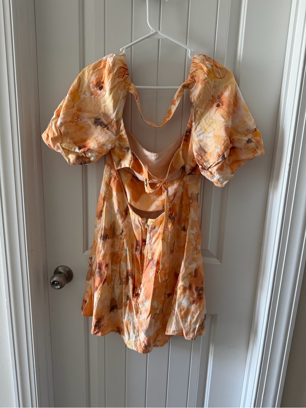 Open-Back Orange Floral Puff-Sleeve Crop Top - Picture 3 of 3